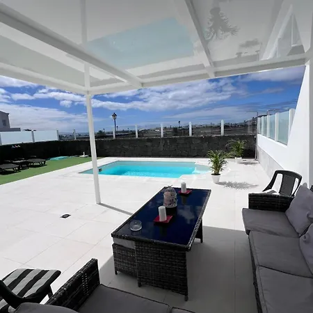 Selena Villa